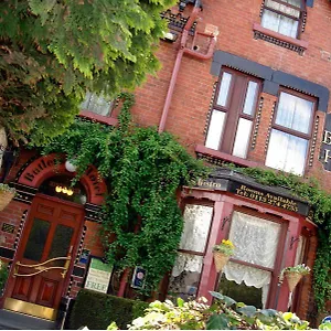 The Butlers 3*, Leeds (West Yorkshire) United Kingdom